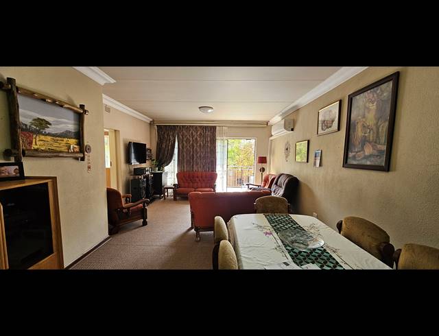 2 BEDROOM TOWNHOUSE FOR SALE IN SOUTH CREST